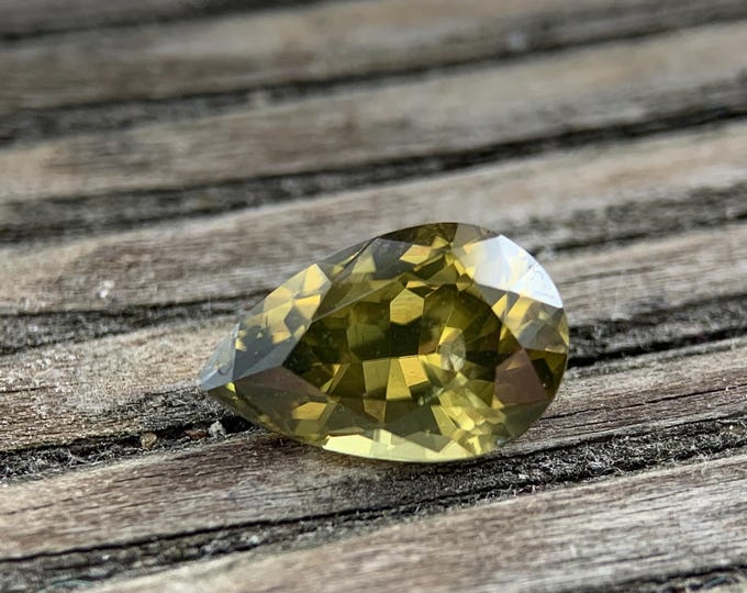 3.35ct. natural yellow-green zircon | Zircon gemstone Sri Lanka | unheated | gemstone | untreated | Gem | jewelry #1039
