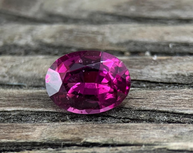 1.40ct. Natural Rhodolite Garnet | Genuine rhodolite garnet | Tanzania | natural gemstone | gems | 7.9x5.9 oval gemstone | jewelry #1969