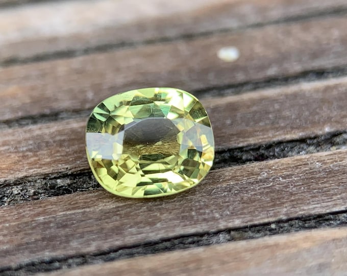 0.80ct SAPPHIRE Yellow Green untreated | Natural Yellow Green Sapphire no heat | Madagascar | natural gemstone | gemstone | gem #1294