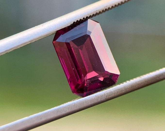2.20ct. Natural purple pink Rhodolite Garnet | VS | 8.5x6 | natural purple pink Rhodolite Garnet | gemstone | jewelry | gemstone #1147