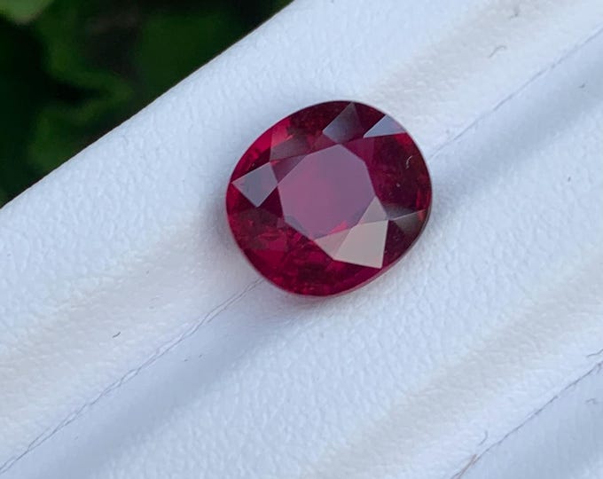 4.51 ct. Natural Rhodolite Garnet | Genuine rhodolite garnet | Tanzania | natural gemstone | gem | 10.2x9 oval gemstone | jewelry #1443