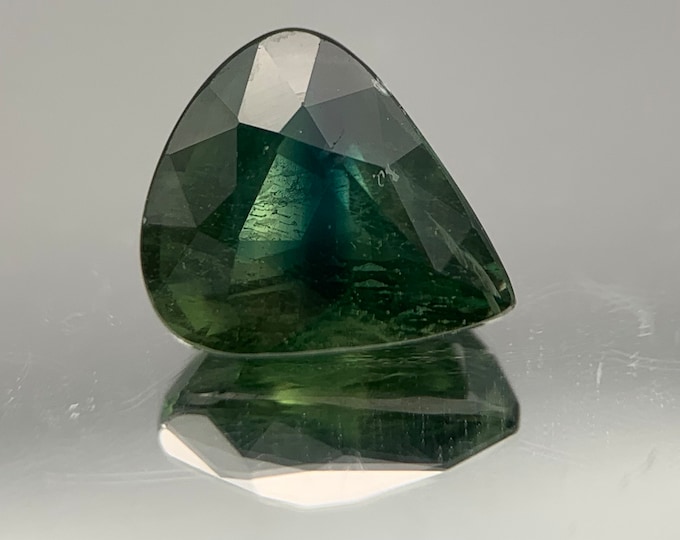 2.53ct. natural green blue sapphire | natural Sapphire | Thailand Chanthaburi | Gemstone | Faceted | gemstone | gem | jewelry #982