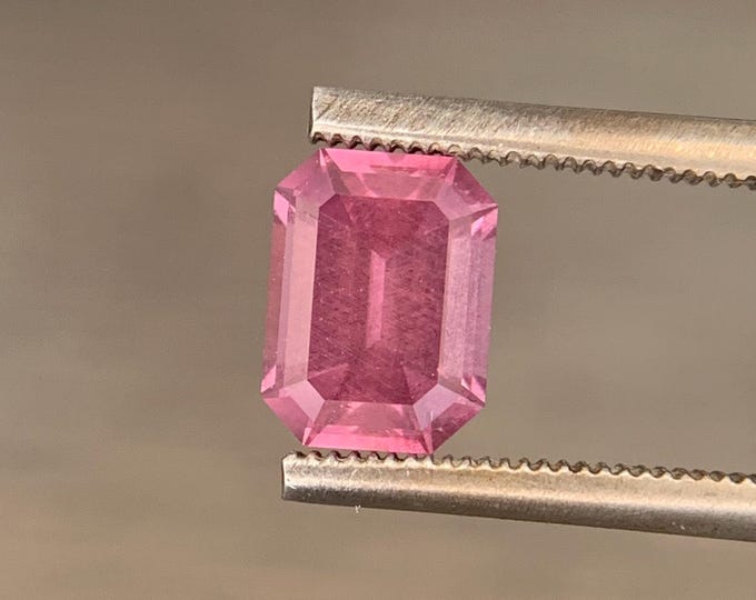1.05ct Malaya Garnet from Tanzania, precision cut, 6.5x4.8 mm #2124