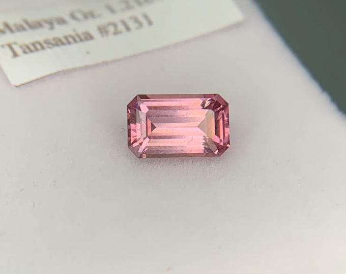 1.21ct UV Malaya Granat UV Fluoreszenz  | Edelstein | gemstone | Präzisionsschliff  Dragon Garnet  Gem Tansania  Ultra Violett | #2131