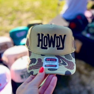 Howdy Trucker Hat – Western Foam Front Snapback Cap