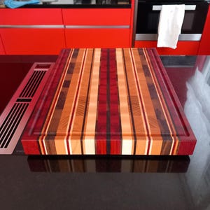 Tabla de cortar de veta final, rayada, colorida / Fabricada a medida según el tamaño deseado, sin problema / Madera impresionante / Hecha a mano / Llamativa