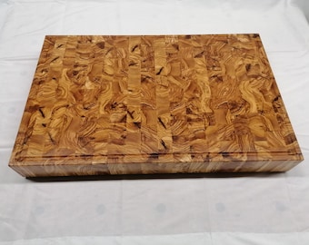 Tagliere di alta gamma in legno di ulivo a venatura trasversale / Realizzato su misura secondo le vostre esigenze - nessun problema / Venature straordinarie / Fatto a mano / Un vero gioiello