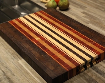 Planche à découper en bois de bout, rayures foncées / Fabriquée sur mesure à la taille de votre choix - aucun problème / Bois magnifique / Fait main / Un véritable atout charme
