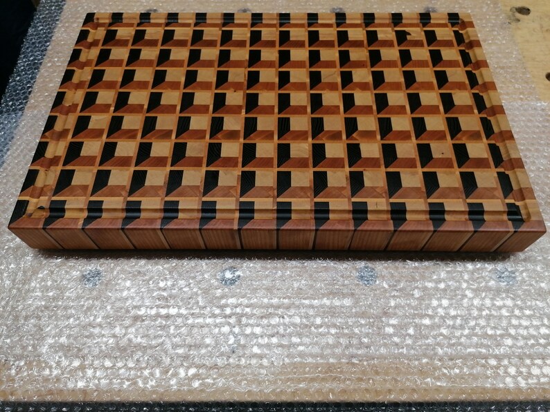 3D End Grain Cutting Board / Functional, Decorative Kitchen Accessory