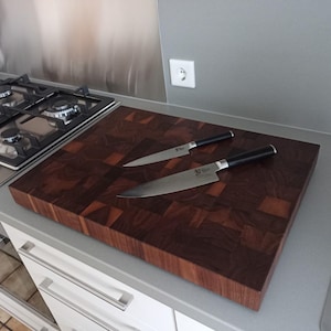 Tabla de cortar de nogal de veta final / Fabricada a medida según el tamaño deseado - Sin problema / Madera impresionante / Hecha a mano / Llamativa