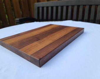 Tagliere per la colazione in noce, tagliere per snack, tagliere per pasti leggeri, elegante e raffinato