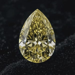 Diamante giallo taglio a pera da 2 carati, gemma sfusa / diamante raro per anelli personalizzati e gioielli raffinati