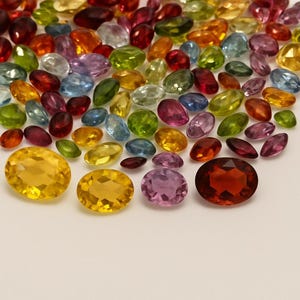Lot de pierres précieuses mélangées de plus de 100 carats : pierres précieuses naturelles en vrac