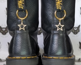 New: gold rhinestone star boot charms
