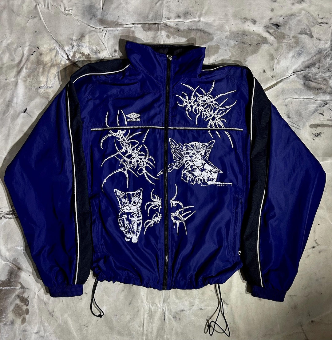 Y2K Grunge Pullover Mit Red Skull Design - Gothic Alt Fashion