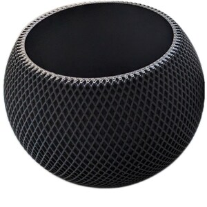 Peut inclure: Objet décoratif sphérique noir avec un extérieur en forme de treillis. La surface supérieure est lisse, noir foncé, contrastant avec les côtés texturés en forme de losange. L'objet a un design moderne et minimaliste.