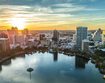 Impression sur toile, coucher de soleil sur le lac Eola : oeuvre d'art murale paysage urbain du centre-ville d'Orlando