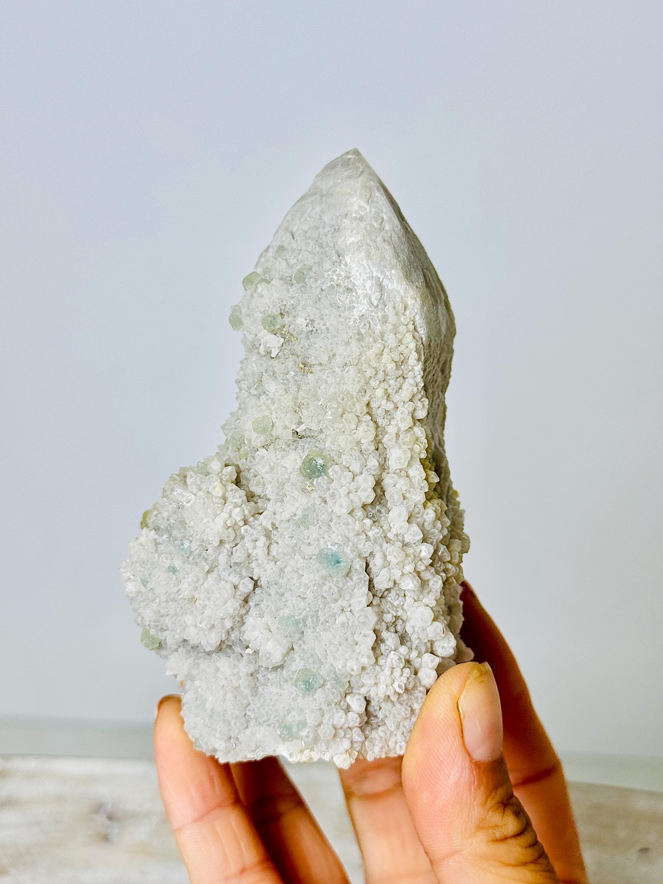 内モンゴル産グリーンフローライト入りキャンドルクォーツ - Etsy 日本