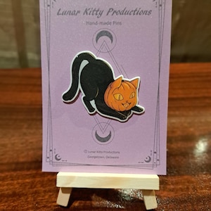 Jack-o-lantern Cat | Handmade Shrink Plastic Pin