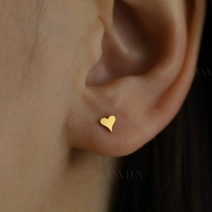 Screw Back Studs 18k Gold Everyday Stud Earring Hypoallergenic Dainty Tiny Small Stud 18G