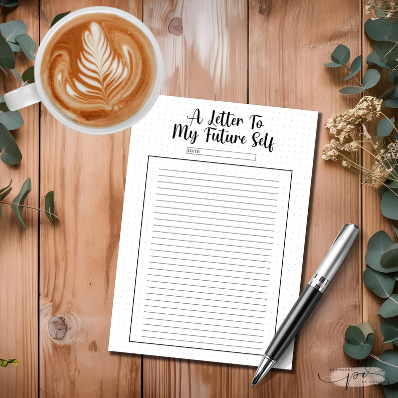 Pu&ograve; includere: Una pagina di diario stampabile per scrivere una lettera al tuo futuro io, con carta rigata e uno sfondo punteggiato. La pagina ha il titolo "A Letter To My Future Self" e uno spazio per la data.