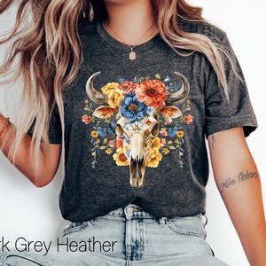 Floral Cow Skull Shirt,Boho Cow Skull T-Shirt,Cow Skull Shirt,Country shirt,Western Graphic Tee for Women,Southwest Longhorn Buffalo TShirt
