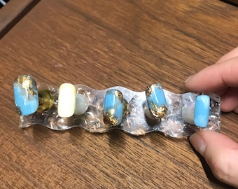 Druk op de nagels in vintagestijl, elegante nepnagels