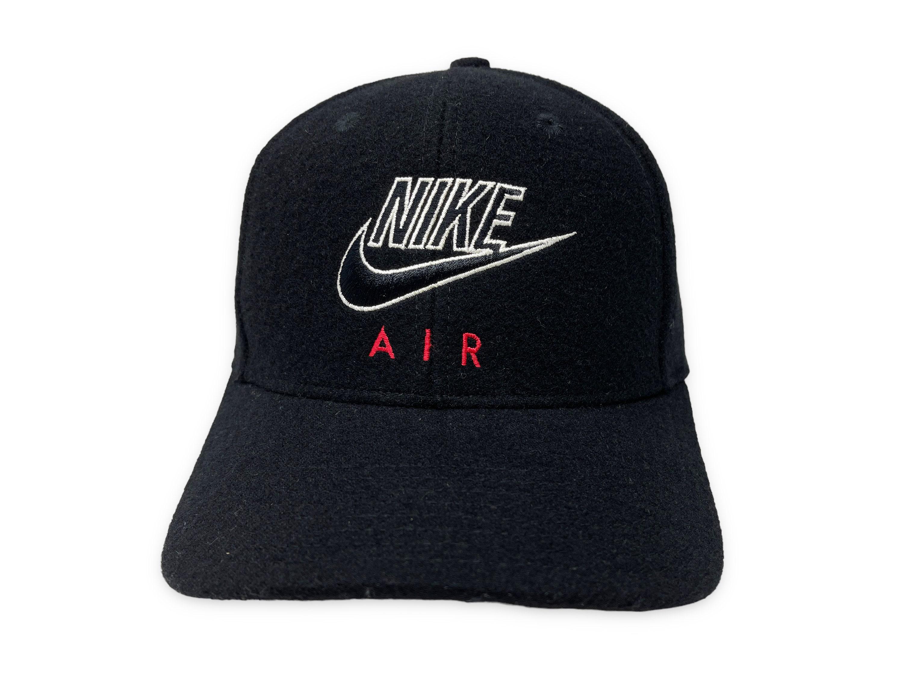 Nike Leather Cap Black 90's SWOOSH タグ付き Rare VTG NIKE Air Embroidered Spell Out Swoosh Strapback Hat