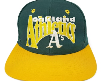 Vintage Oakland A's Hat 90s Fitted Cap Size 7 MLB Athletics The Game STAINED H20
