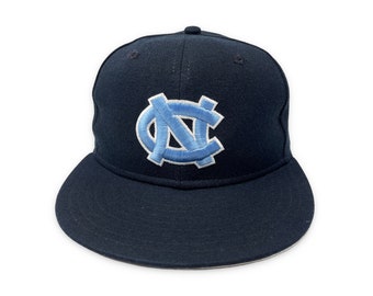 Vintage UNC Tar Heels Hat 90s Fitted Cap New Era Wool 7 1/4 NCAA North Carolina H05