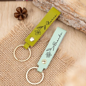 Birth Flower Leather Keychain, Personalized Leather Keyring, Bag Tags for Women, Custom Leather Keyring, Birthday Gift for Sister Mom Friend