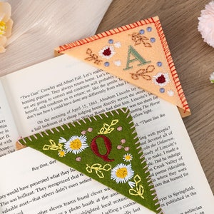 Personalised Bookmark with Letter, Initials Embroidered Corner Bookmark, 4 Seasons Embroidery Felt Bookmark for Reader Birthday Gift for Her