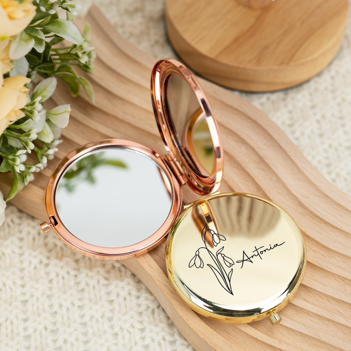 Metallic and rose gold compact mirror Luxe Rose Gold Compact Mirror | Venus Beauty and Co main image 4