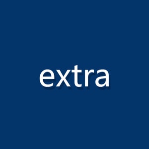 Può includere: La parola "extra" in testo bianco con un'ombra proiettata su uno sfondo blu scuro.