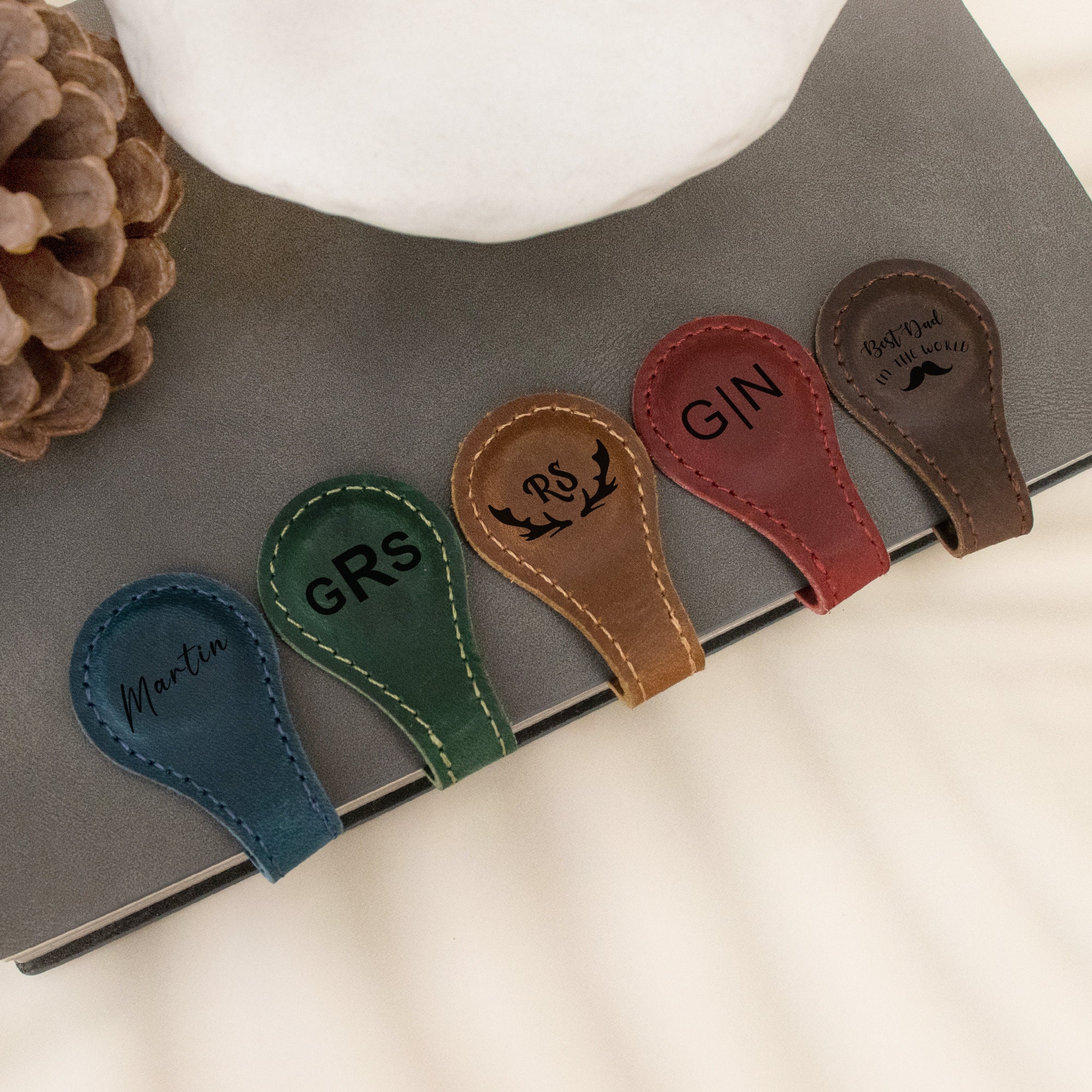 Personalized Leather Magnetic Bookmarks, Engraved Initials/Name Magnetic Book Mark, Gift for Readers,Book Lover Gifts, Gift for Men/Women