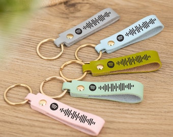 Personalised Spotify Keychain, Scannable Music Code Keyring, Birthday Gift for Music Lover, Leather Keychain, Gift for Her, Mothers Day Gift