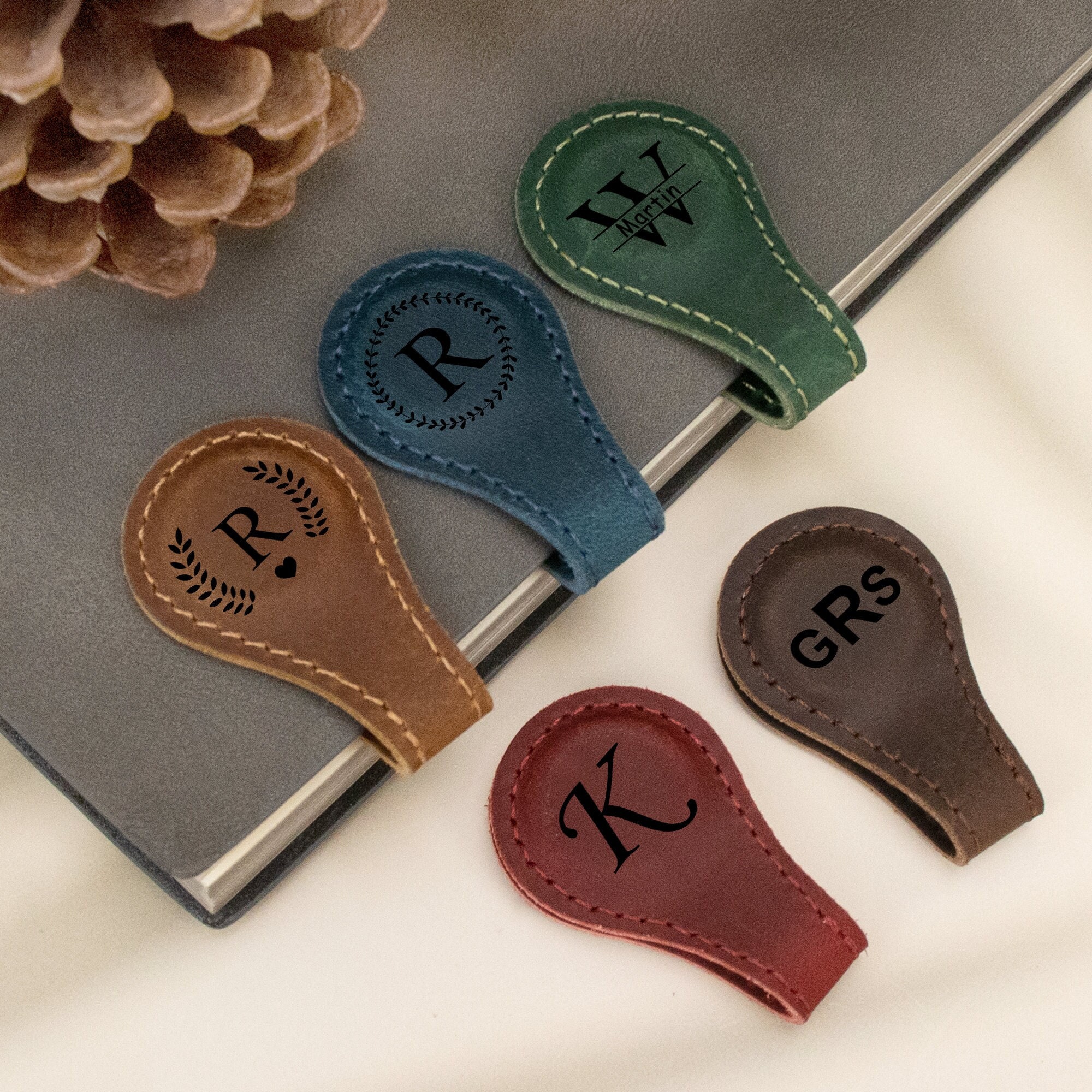 Personalized Leather Magnetic Bookmarks, Engraved Initials/Name Magnetic Book Mark, Gift for Readers,Book Lover Gifts, Gift for Men/Women