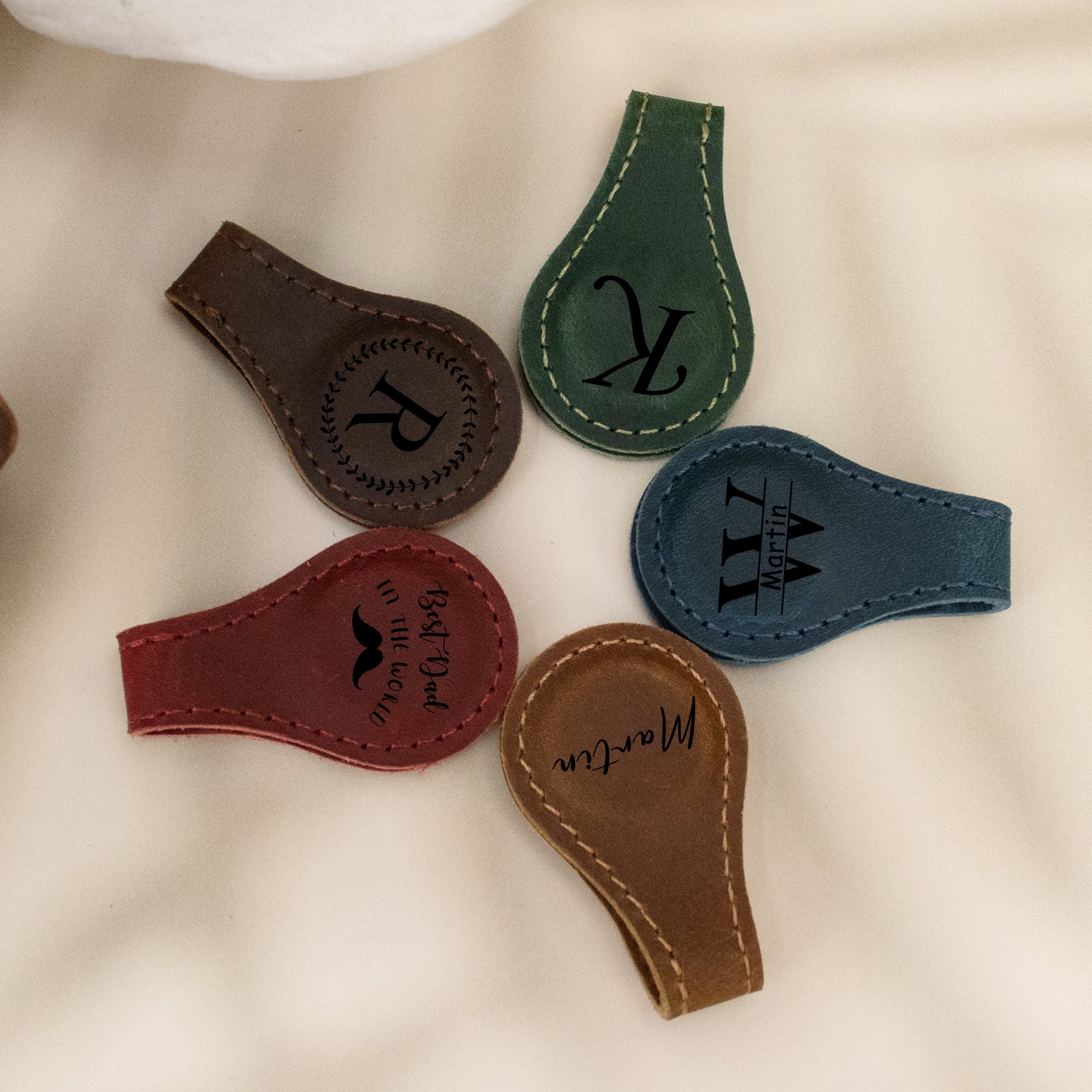 Personalized Leather Magnetic Bookmarks, Engraved Initials/Name Magnetic Book Mark, Gift for Readers,Book Lover Gifts, Gift for Men/Women