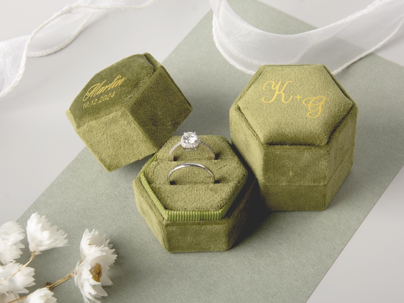 Scatola per fedi nuziali personalizzata, scatola per fedi in velluto per fidanzamento, portafedi per proposta di matrimonio, portafedi nuziali, regalo di nozze per cerimonia immagine 7