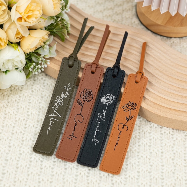 Leather Floral Bookmark, Personalized Birthflower Bookmark, Gift for women, Book Lover Gift, PU Leather Bookmark, Birthday Gift for Her/Mama zdjęcie 1