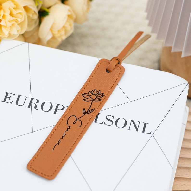 Leather Floral Bookmark, Personalized Birthflower Bookmark, Gift for women, Book Lover Gift, PU Leather Bookmark, Birthday Gift for Her/Mama zdjęcie 5