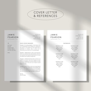 Pu&ograve; includere: Un modello di lettera di presentazione e referenze in bianco e nero con il nome Jamie Pearson in cima a ciascuna pagina. La lettera di presentazione include un paragrafo di esempio per un responsabile delle assunzioni. La pagina delle referenze include una tabella con spazio per quattro referenze.