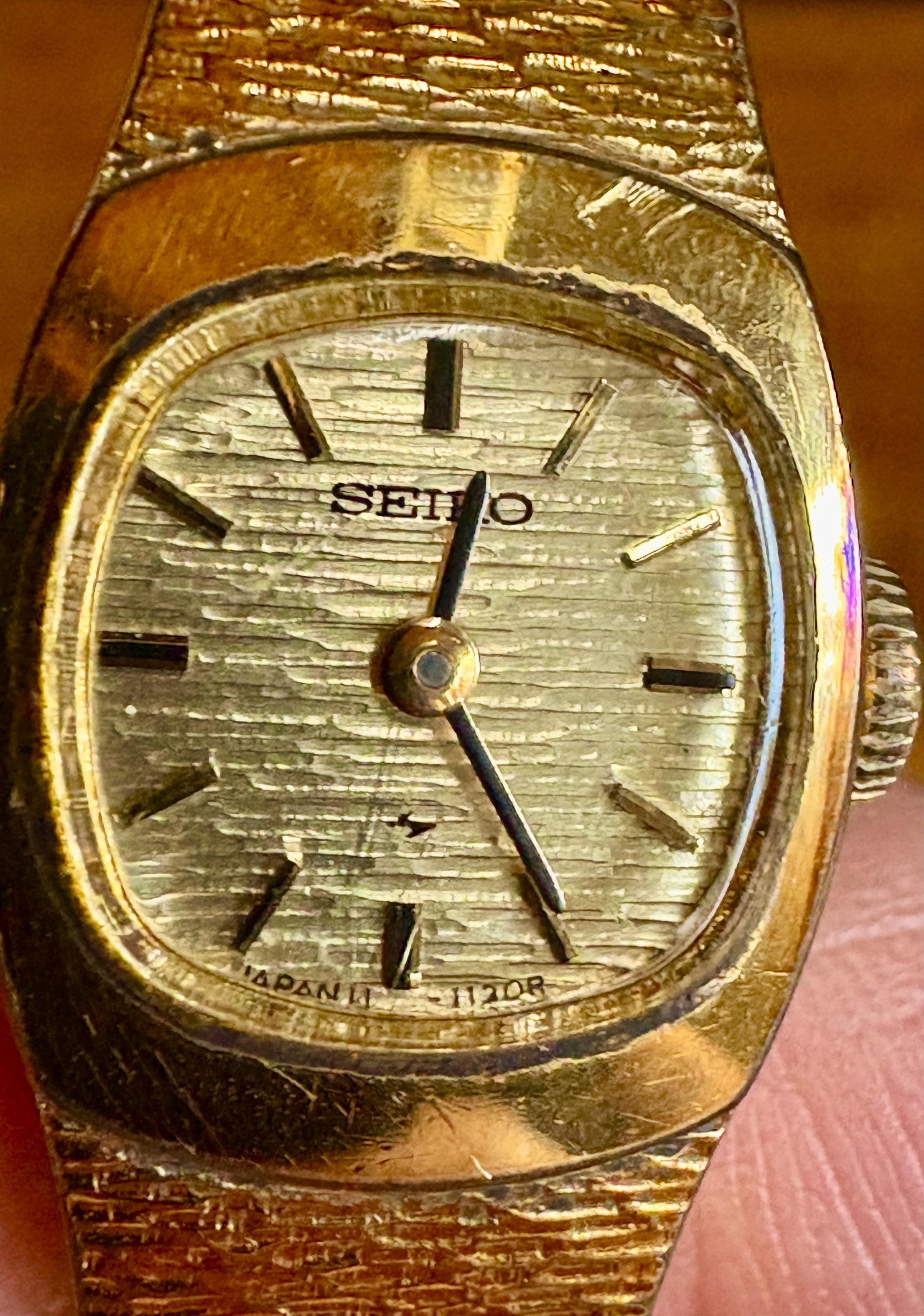 Vintage 1970s SEIKO Ladies Gold Watch Dainty Slim Petite 