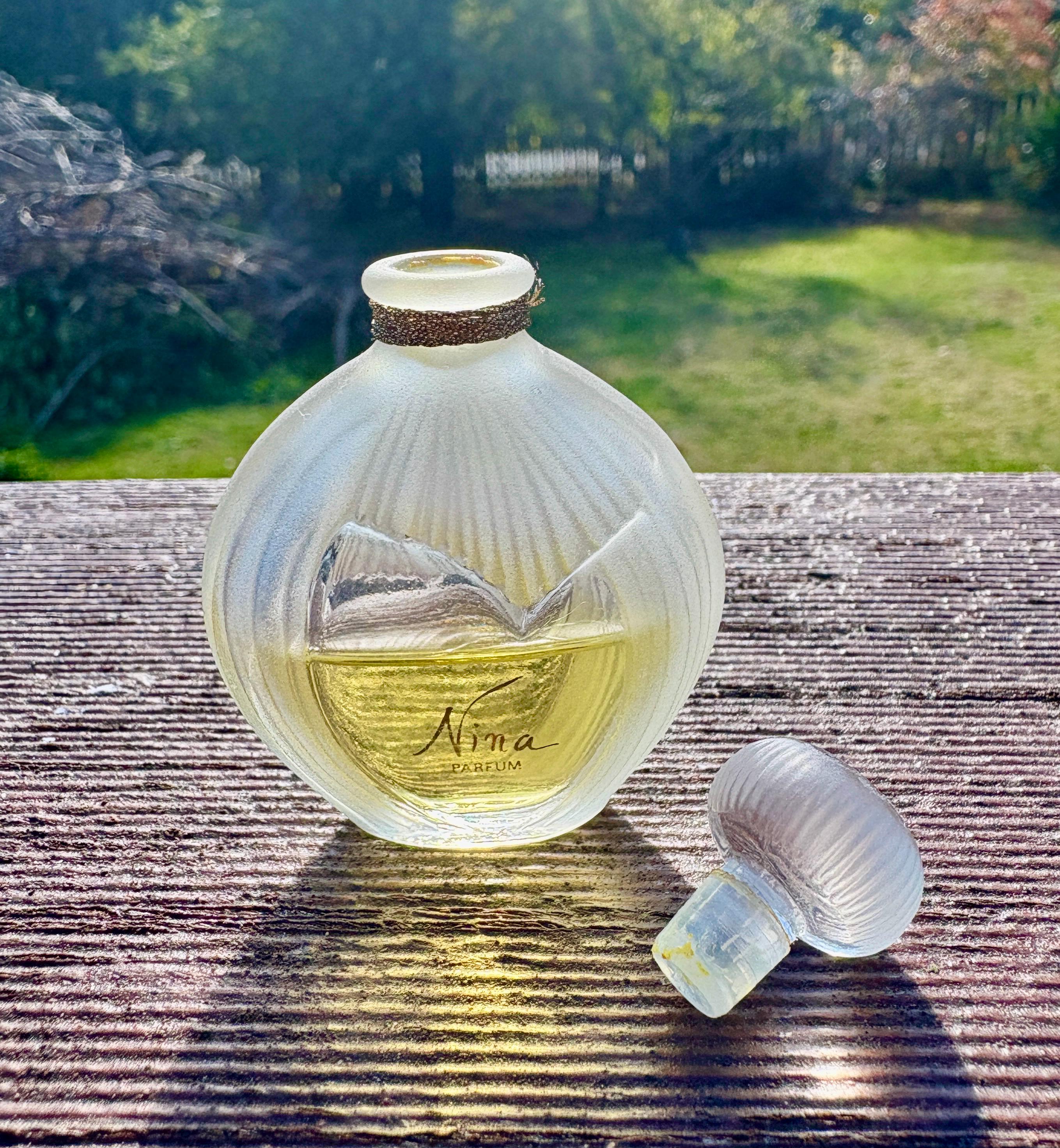 Nina Ricci Nina EDT 25ml ビンテージ 1990年製 希少 Vintage Nina by Nina Ricci Perfume Bottle Circa 1987 Classic