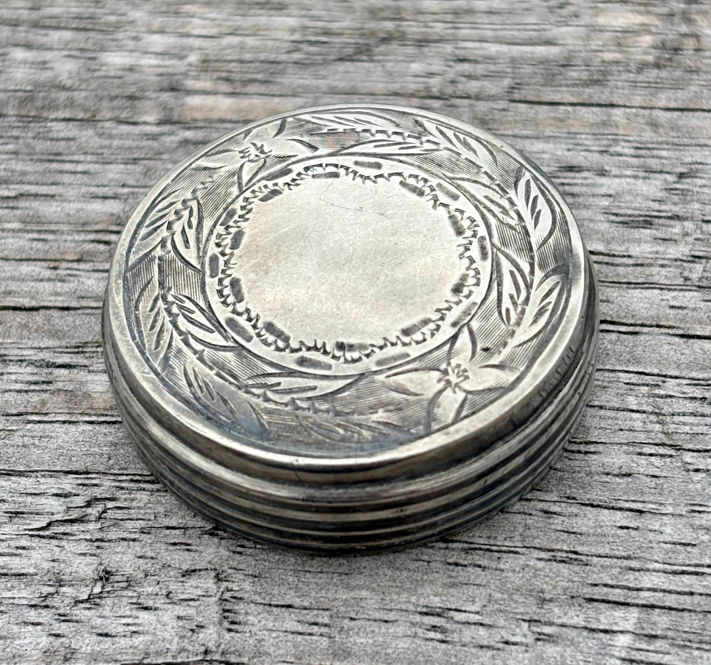 1928 Compact - Etsy