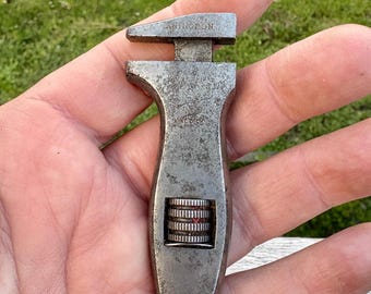 Vintage King Dick Adjustable Spanner – Mini Abingdon Tool c.1940s–1950s, England – NPC Marked, Bulldog Logo
