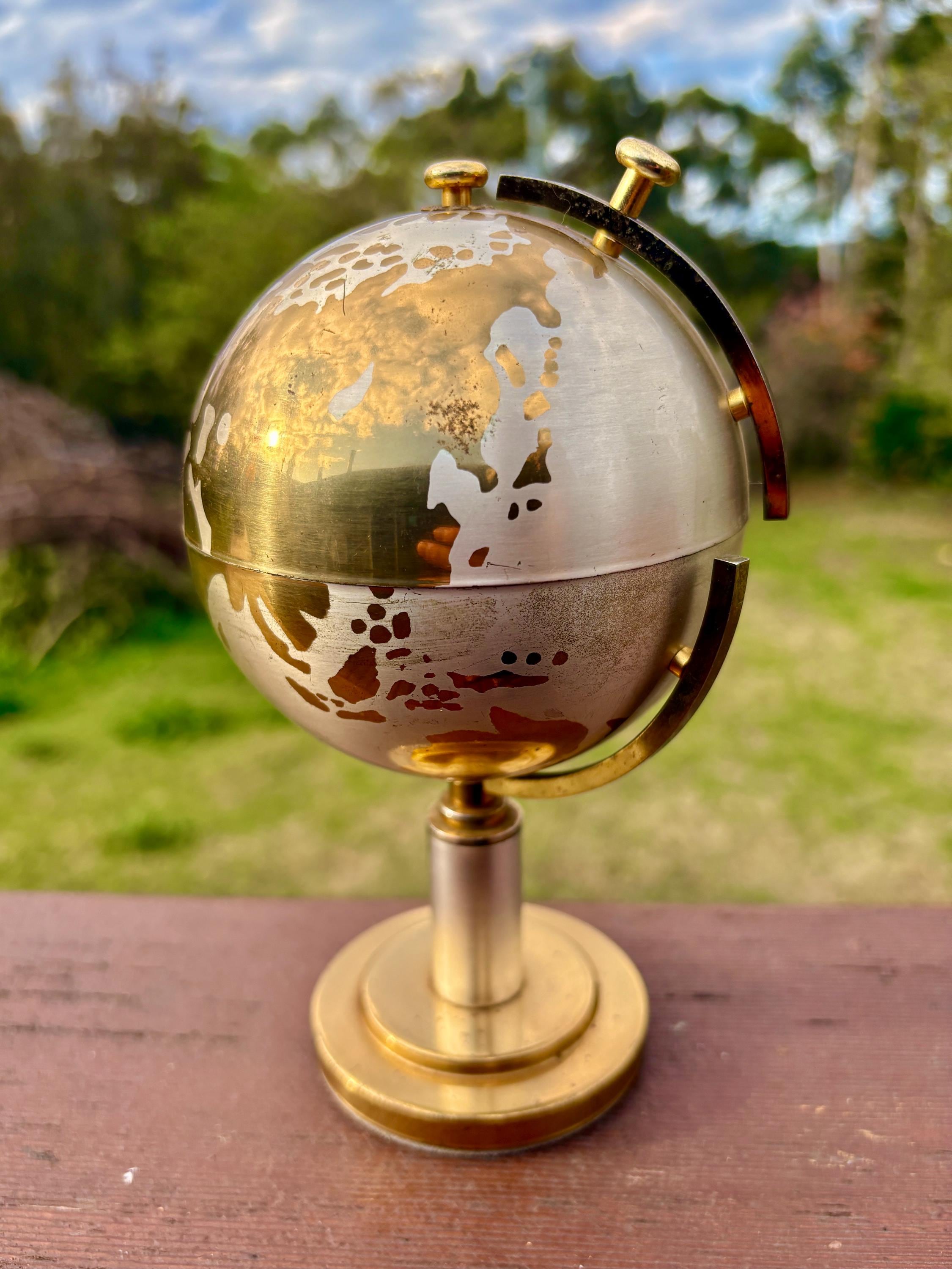 Vintage 1960s Japanese Globe Cigarette Holder – Mid Century