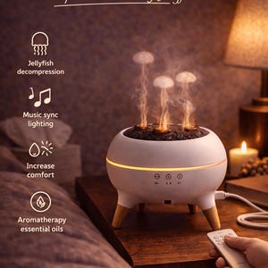 Peut inclure: Diffuseur d'aromathérapie blanc avec un effet de brume de méduses, des pieds en bois et une télécommande. L'appareil a une lumière jaune et est conçu pour l'aromathérapie et la relaxation. Le texte dit "Elevate Your Relaxation" et "Experience Soothing Jellyfish Mist."