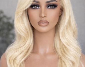 Peluca de cabello humano rubio ondulado 613 / Frontal de encaje HD, línea de cabello natural pre-depilada