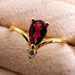 Pear Natural Garnet Statement Ring Silver Yellow Gold  Handcrafted Gemstone Wedding Ring, 2 Stones inspired bridal Ring Pear Garnet Ring